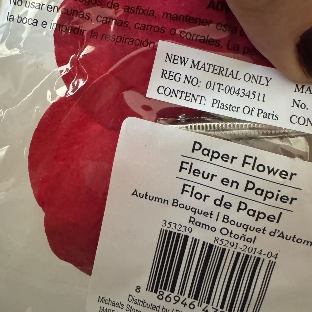 Red Floral clip Accent